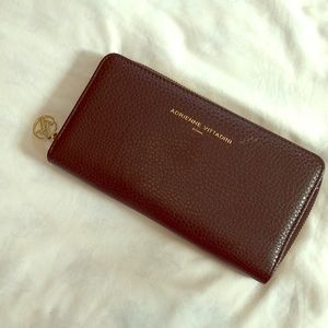 Adrienne Vittadini black wallet